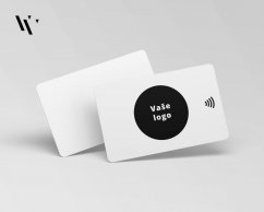 Virtuálna vizitka NFC plastová, biela lesklá - vlastný dizajn s potlačou